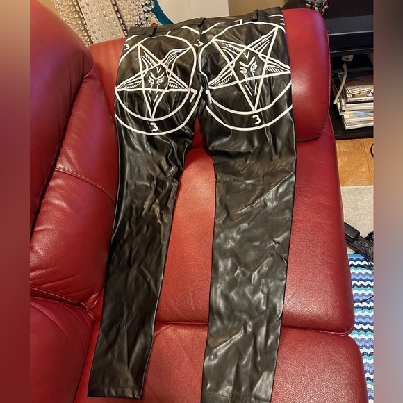 GOTH STYLE Faux leather feel, pentagram pants - Picture 1 of 3